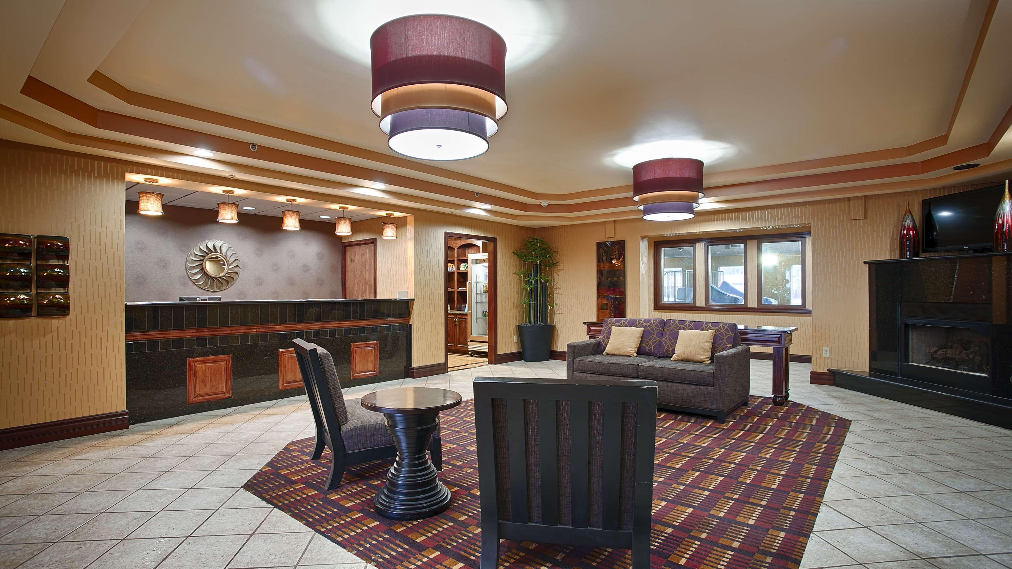 Best Western Plus Midwest Inn & Suites Салина Экстерьер фото