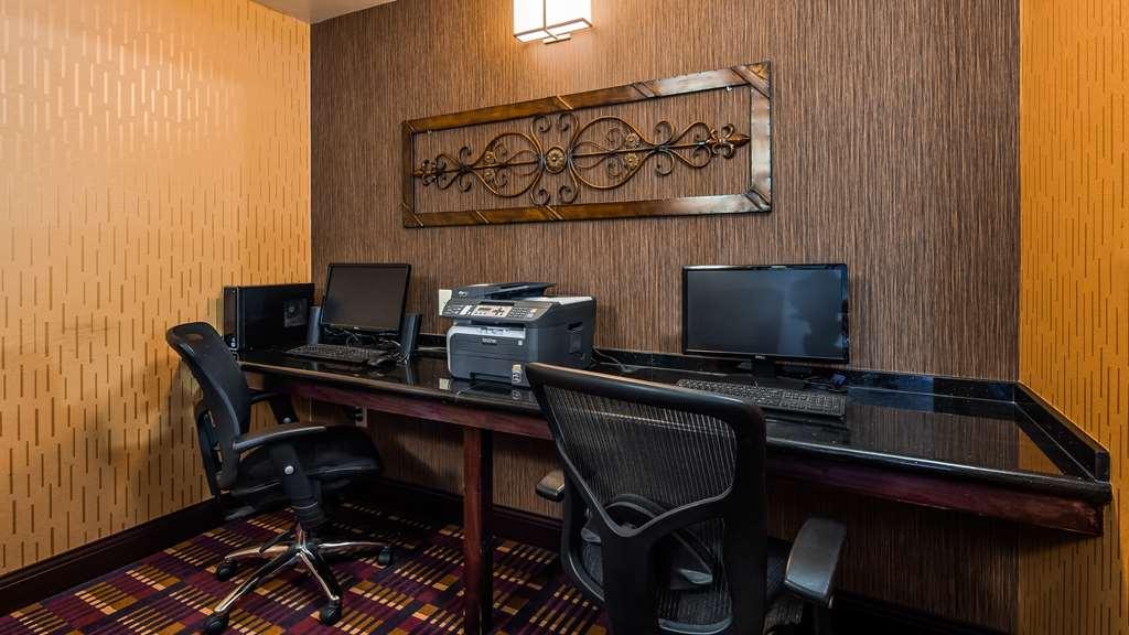 Best Western Plus Midwest Inn & Suites Салина Удобства фото