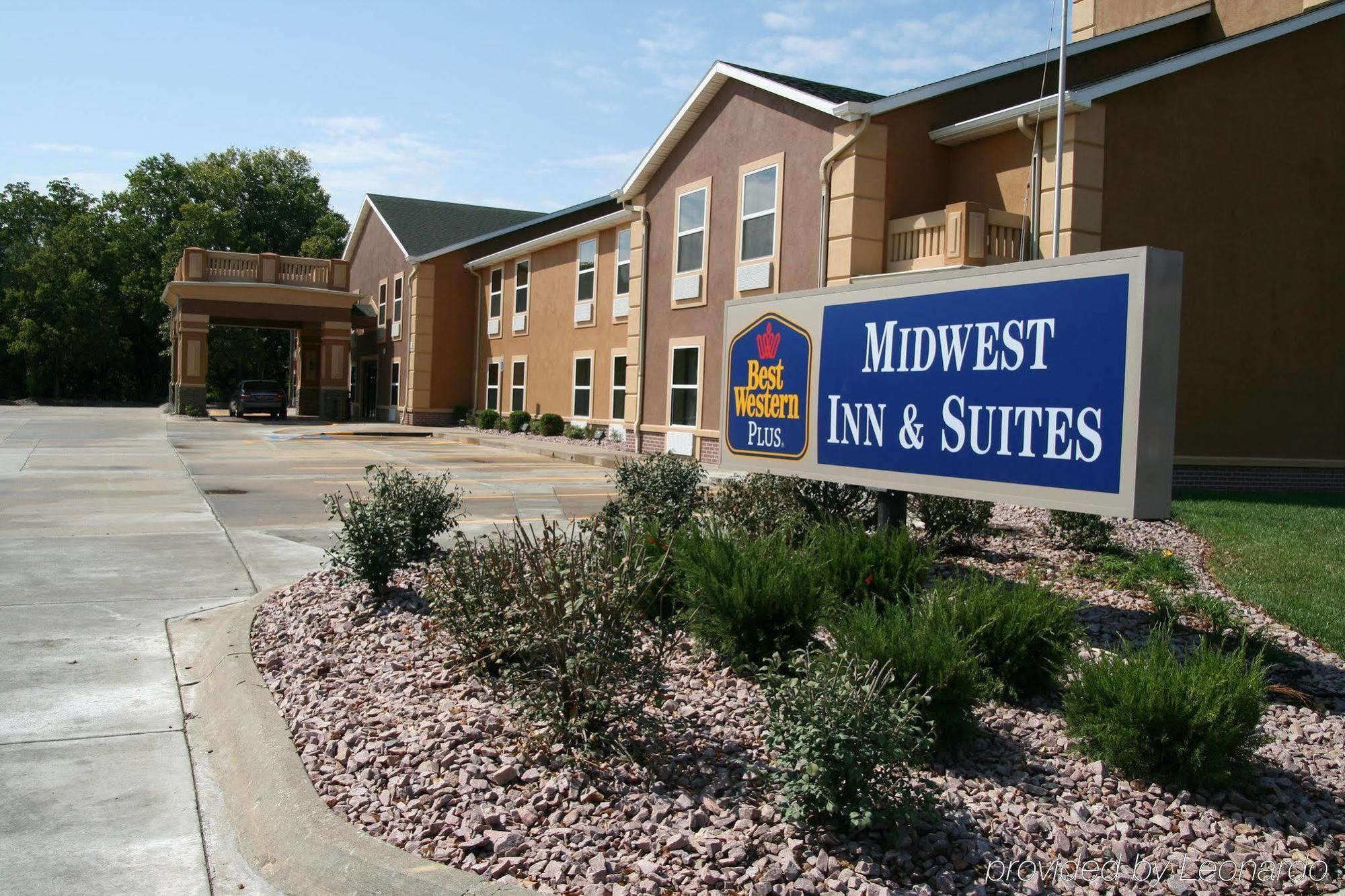 Best Western Plus Midwest Inn & Suites Салина Экстерьер фото